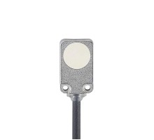 Индуктивный датчик IQ2013